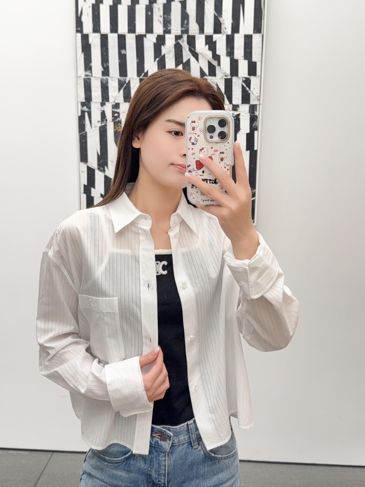 NO:423445,Celin* 25Ss Spring and Summer New Style Short Color Weaving Stripe Long Sleeve Shirt丨Exclusive YB Development!  High-end production!  The retro literary style small short H-style style is fashionable and handsome!  The pocket embroidered Arc de Triomphe logo is low-key and luxurious, and the original custom imported fabric has a great texture. It is a sweet and salty age-reducing item!  The style is not picky and the upper body looks very slim!  British neutral style dressing interpretation. Workmanship quality depends on the details. S/M/L is available in stock, celine,shirts,alexander wang19860909Celin* 25Ss春夏新款 短款色织条纹长袖衬衫丨独家yb开发！高版出品！复古文艺风小短款H版型时髦又帅气！口袋刺绣凯旋门logo低调奢华,原版定制进口面料质感超赞.可甜可盐的减龄单品！版型不挑人上身超显瘦！英伦中性风穿搭演绎.做工品质看细节.现货发售S/M/L,,celine,shirts,alexander wang,Women's clothing