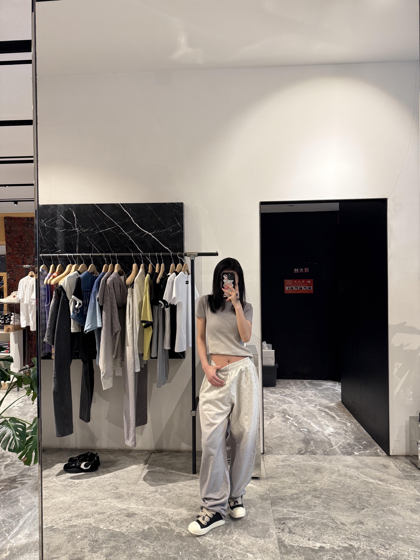 NO:335490,Marine Serr* 25Ss Spring and Summer New Crescent Print Gradient Color Short-sleeved T-shirt丨Exclusive high-end production!  The elements of the gradient moon are so fashionable. Good daily wear. Sweet salt and super comfortable and casual. They are also a brand of private clothing that you often wear. Single or inner wear are good choices. S/M/L, T-shirt,tees, t-shirt,alexander wang19860909Marine Serr* 25Ss春夏新款 月牙印花渐变色短袖T恤丨独家高版出品！渐变月亮的元素好时髦 日常好穿搭 盐甜 超舒服休闲 也是经常穿的私服牌子 单穿或内搭都是很好的选择哦.现货发售 S/M/L,,T-shirt,tees，t-shirt,alexander wang,Women's clothing