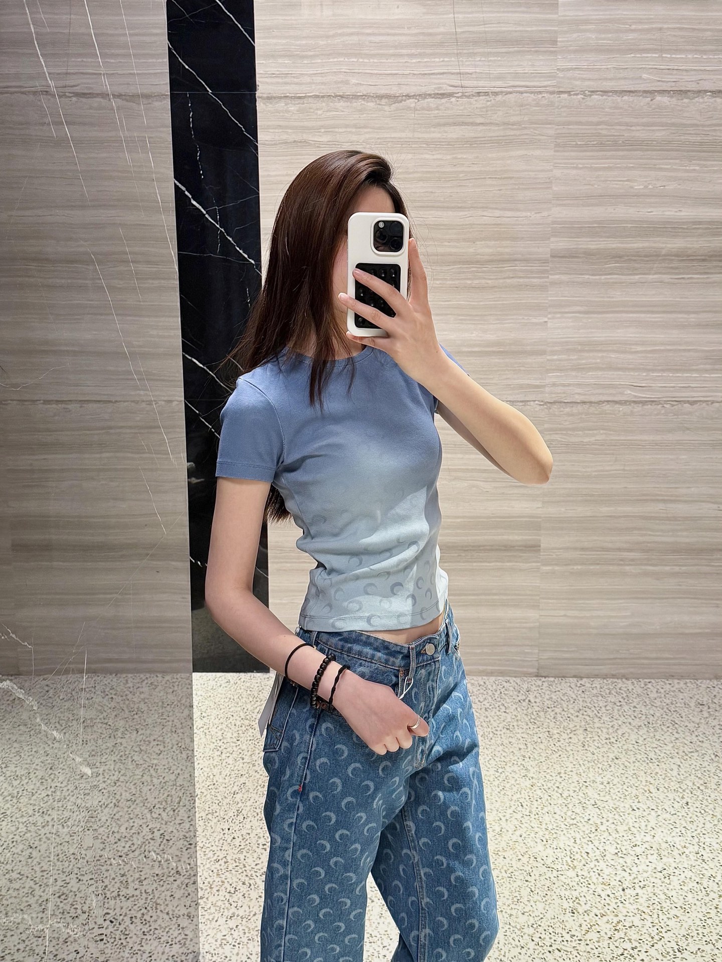 NO:335497,Marine Serr* 25Ss Spring and Summer New Crescent Print Gradient Color Short-sleeved T-shirt丨Exclusive high-end production!  The elements of the gradient moon are so fashionable. Good daily wear. Sweet salt and super comfortable and casual. They are also a brand of private clothing that you often wear. Single or inner wear are good choices. S/M/L, T-shirt,tees, t-shirt,alexander wang19860909Marine Serr* 25Ss春夏新款 月牙印花渐变色短袖T恤丨独家高版出品！渐变月亮的元素好时髦 日常好穿搭 盐甜 超舒服休闲 也是经常穿的私服牌子 单穿或内搭都是很好的选择哦.现货发售 S/M/L,,T-shirt,tees，t-shirt,alexander wang,Women's clothing