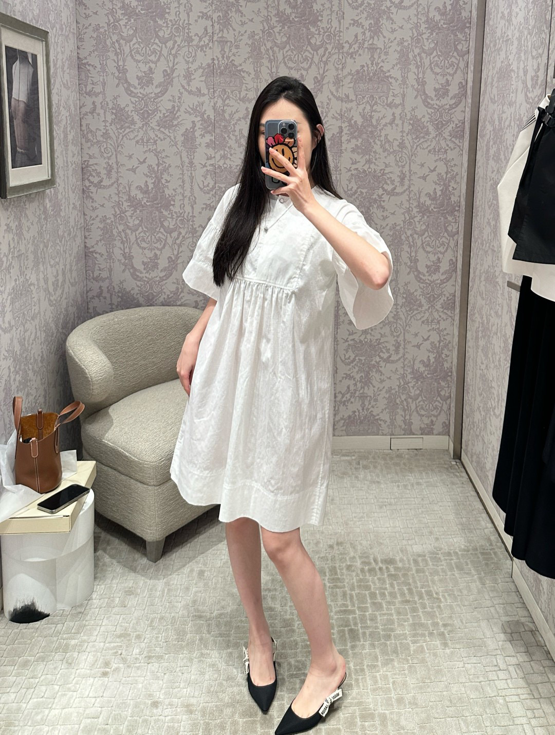 NO:411065,Herm*s 25Ss spring and summer new style doll dress | Exclusive yb development!  High-end production!  Minimalist lazy and casual high-end items, sweet and salt-designed A-line skirt style, which makes you look slim on the upper body!  The versatile age-reducing effect is super nice. It is full of details, and I highly recommend the model to keep!  The imported pure cotton fabric has a great texture!  Workmanship quality depends on the details, S/M/L is available in stock, hermes, skirts, alexander wang19860909Herm*s 25Ss春夏新款 娃娃款连衣裙丨独家yb开发！高版出品！极简主义慵懒随性的高级单品,可甜可盐设计A字裙摆版型上身巨显瘦！百搭减龄效果超nice.细节感满满,强烈推荐自留款！进口纯棉面料质感超赞！做工品质看细节,现货发售S/M/L,,hermes,skirts,alexander wang,Women's clothing
