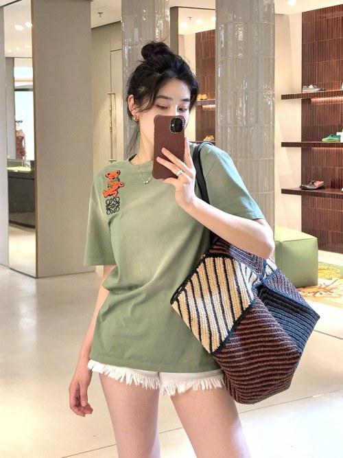 Loewe Micro Logo Bear Embroidered Short Sleeve T-Shirt for Spring/Summer 1 Loewe Micro Logo Bear Embroidered Short Sleeve T-Shirt for Spring/Summer