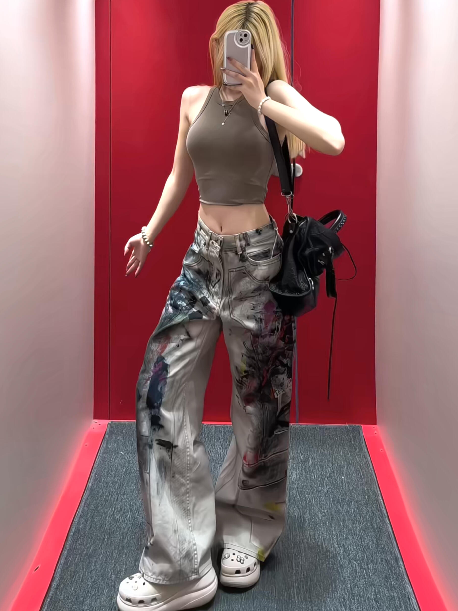 NO:423492,Acne Studio*s 25Fw early autumn new style, ink-splashed old jeans trousers | Exclusive yb development!  High-end production!  The same style for men and women!  Unique print design style!  The 3D printing elements must be acne!  The elements of ink-splashing oil painting are so strong and cool!  The pants are straight and wide-leg waist, which visually covers the hips and makes you look slimming!  !  !  A whole cool outing is out~Spot sale Xs/S/M/L, acne studios, alexander wang19860909Acne Studi*s 25Fw早秋新款 泼墨做旧牛仔长裤丨独家yb开发！高版出品！男女同款！独特的印花设计风格！3d印花元素还得是acne！泼墨油画元素好浓烈 很酷飒！裤子版型是直筒阔腿的腰部视觉很遮胯显瘦！！！一整个酷酷出街啦～现货发售Xs/S/M/L,,acne studios,alexander wang,Women's clothing