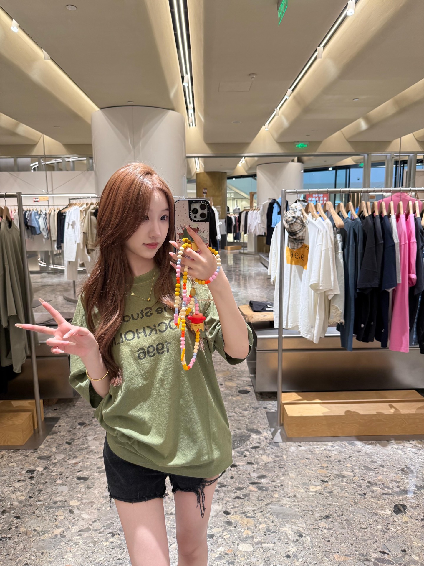 NO:426666,Acne studio* 25ss Spring and Summer New Style Retro Aged Washed Green 1996 Short Sleeve T-Shirt丨Exclusive YB Development!  High-end production!  In 1996, the classic silhouette and the washed and worn olive green meet, creating this retro, old-fashioned washing green short-sleeved T-shirt. Selected 85 cotton and 15 linen blend fabrics are both skin-friendly and breathable, and the draped texture of linen. The carefully designed micro-hole details at the neckline are low-key to interpret the retro style. The light and plain tone has a cool and high-end temperament. Whether paired with jeans or casual shorts, it can easily create a daily retro atmosphere, add a unique charm to summer outfits, and make every time you go out full of retro style. S/M/L,,acne studios,dior, shorts,jeans,T-shirt,tees,t-shirt,alexander wang19860909Acne studio* 25ss春夏新款 复古做旧水洗绿1996短袖T恤丨独家yb开发！高版出品！1996年经典廓形与水洗做旧的橄榄绿相遇,造就这款复古做旧水洗绿短袖T恤.精选85棉与15亚麻混纺面料,既有棉质的亲肤透气,又具亚麻的垂坠质感.领口处精心设计的微破洞细节,低调演绎复古格调.淡人素色的色调,自带着清冷高级的气质.无论是搭配牛仔裤还是休闲短裤,都能轻松营造日常复古氛围,为夏日穿搭增添独特韵味,让每一次出门都充满复古风情.现货发售 S/M/L,,acne studios,dior,shorts,jeans,T-shirt,tees，t-shirt,alexander wang,Women's clothing