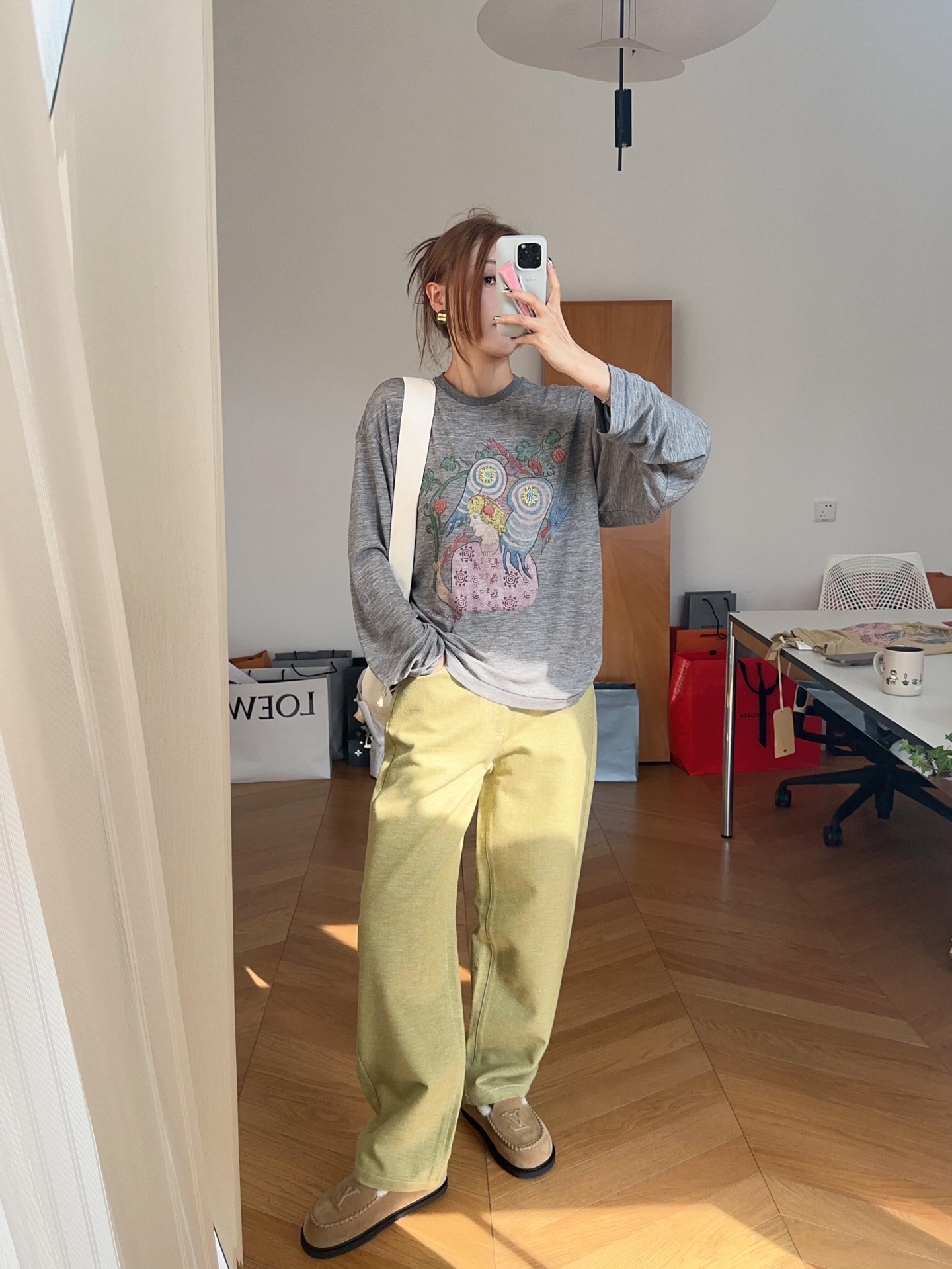 NO:432470,GARCON BY GARCON 25Ss spring and summer new style Shenniao Youth Wool Blended Printed Lightweight Long Sleeve T-shirt | Exclusive high-end production!  A long-sleeved T-style photo shoot that makes a great comedy!  Full of fashion sense!  The details are exquisitely crafted, classic and pleasing to the eye, make people want to have a classic round neck design that is simple and easy to wear, and it attracts a lot of attention when walking on the street!  Youthful and energetic feeling is on sale in stock S/M/L, tees, t-shirt, alexander wang19860909GARCON BY GARCON 25Ss春夏新款 神鸟少年羊毛混纺印花轻薄长袖T恤丨独家高版出品！出街拍照非常出片的一款长袖T！时髦感十足！细节做工精致 经典又耐看让人一看就想拥有经典的圆领设计简洁好穿 走在街上吸睛度满分！青春又活力的感觉现货发售S/M/L,,tees，t-shirt,alexander wang,Women's clothing