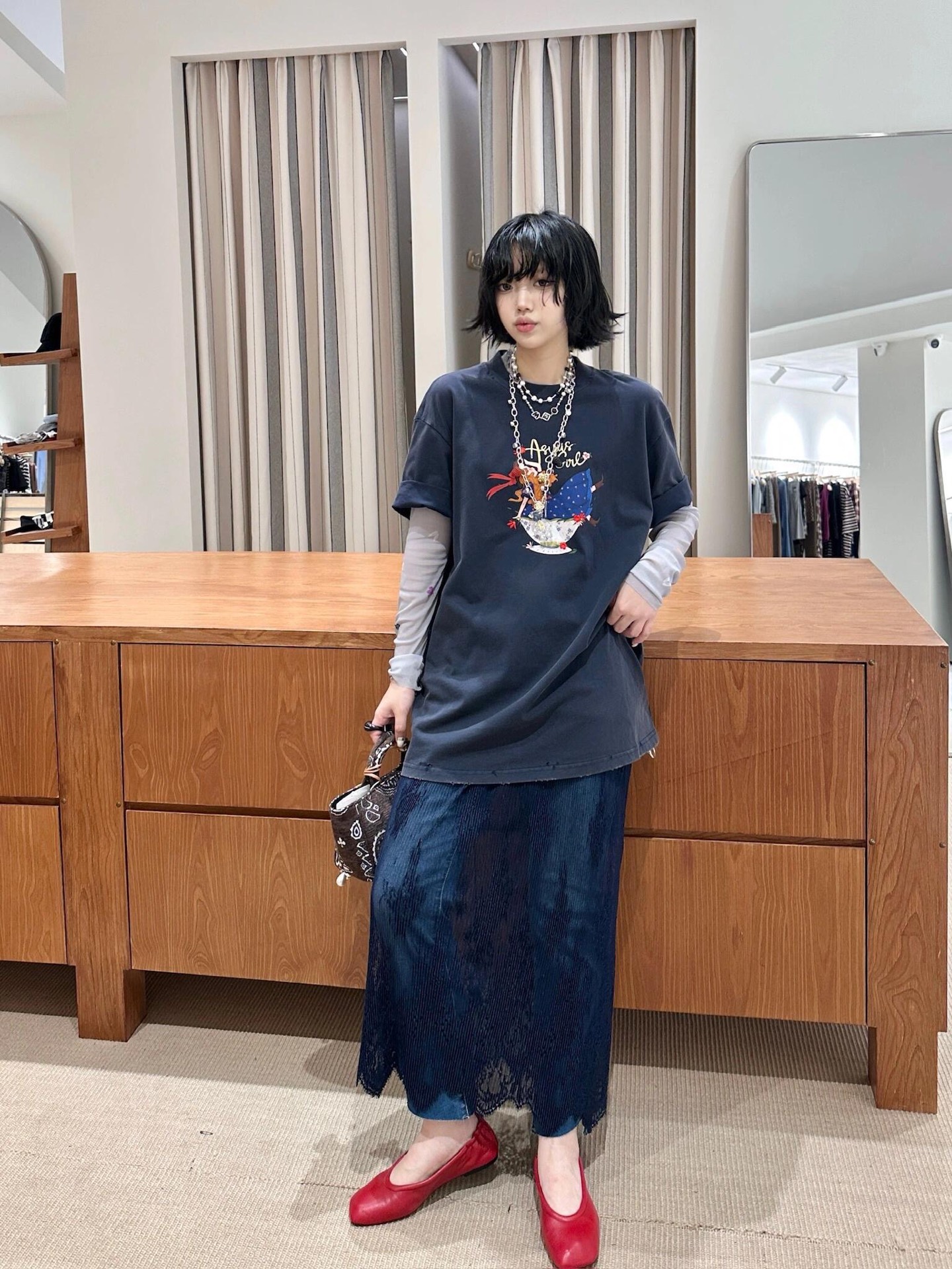 NO:433867,Asyus 25Ss spring and summer new style, Little Girl Printed Round Neck Short-sleeved T-shirt丨Exclusive high-end production!  Fun graffiti design printed T-shirt, versatile and super cute, girl graffiti printing shoulder-falling design, super comfortable, paired with shorts, missing lower body, easy to control~Spot S/M/L,, shorts, T-shirt,tees, t-shirt,alexander wang19860909Asyus 25Ss春夏新款 小女孩印花圆领短袖T恤丨独家高版出品！趣味涂鸦设计印花T恤 穿上身百搭又超级可爱♀少女涂鸦印花落肩设计版型超舒服 搭配短裤 下半身失踪穿搭轻松拿捏～现货发售S/M/L,,shorts,T-shirt,tees，t-shirt,alexander wang,Women's clothing