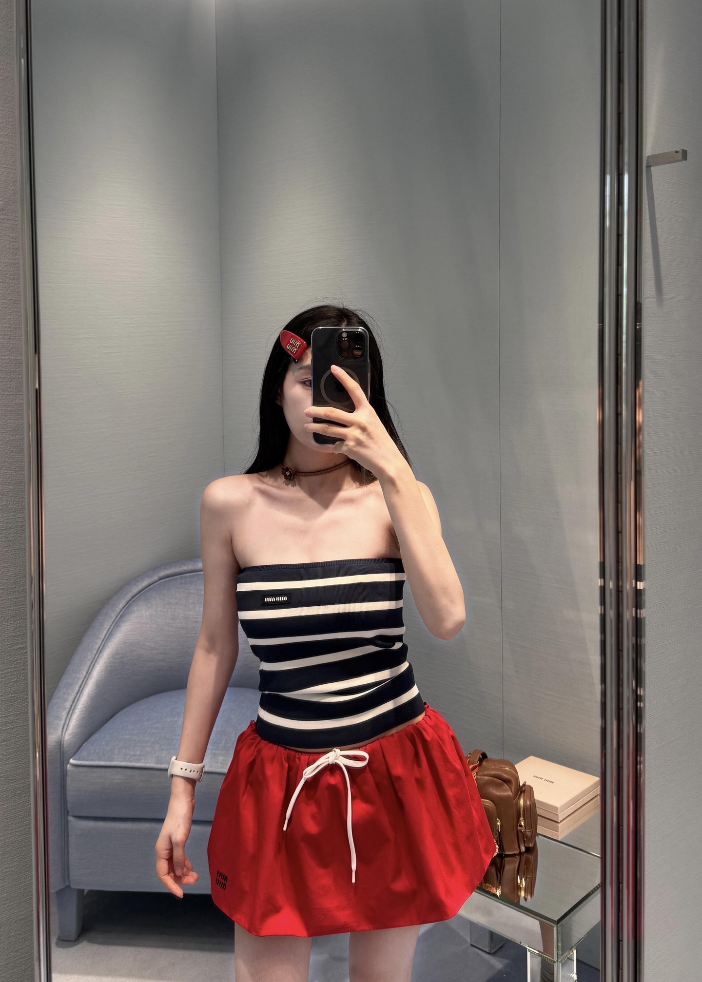 NO:435902,Miumi* 25Ss Spring and Summer New Style Classic Micro-Character Knitted Striped Strap Top | Exclusive YB Development!  High-end production!  Different from the market version, it looks very slim and slim and really cool!  Latest series of items, highly recommended, classic patch embroidery technology, brings visual impact to the overall shape, comfortable and breathable, suitable for various occasions, sexy and high-end, S/M/L,,miumiu,alexander wang19860909Miumi* 25Ss春夏新款 经典微标针织条纹抹胸上衣丨独家yb开发！高版出品！区别市面版本,超显瘦小蛮腰 真的泰酷辣！最新系列单品 强烈推荐 经典贴布绣工艺 给整体造型带来视觉冲击 舒适透气 适合多种场合穿搭 性感高级 现货发售S/M/L,,miumiu,alexander wang,Women's clothing