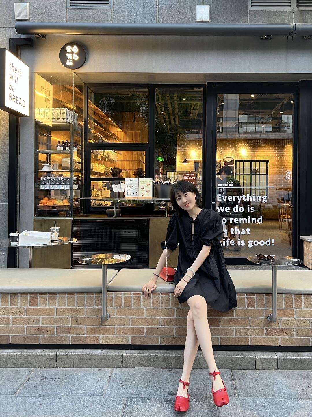 NO:436581,Gann* 25Ss spring and summer new style round neck puff sleeve lace-up dress | Exclusive yb development!  High-end production!  The overall look is very strong. No matter how many items you have in your closet, you will still be unable to help but wear them. It is easy to wear every scene in your life, or you can grab it casually when you are too lazy to dress up. S/M/L, skirts, alexander wang19860909Gann* 25Ss春夏新款 圆领泡泡袖系带连衣裙丨独家yb开发！高版出品！冷清小众 整体造型感很强,是无论你衣柜里有多少件遇到好看的你还是会忍不住下手的那种刚需,很好穿 生活中的每一个场景都可以带入,或者是懒得打扮时候随手一抓足够慵懒随意.现货发售 S/M/L,,skirts,alexander wang,Women's clothing