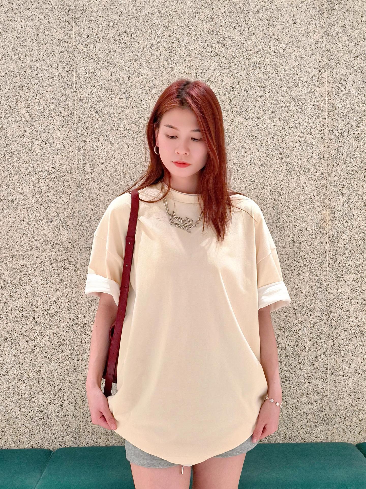 NO:446135,JIL SAND*R 25Fw early autumn new model, fake two-piece round neck short-sleeved logo T-shirt丨Exclusive high-end production!  Showing high-end quality and exquisite style. It is recommended to try it out and bring new and different experiences!  !  !  !  The texture is amazing!  It is really comfortable to wear for casual wear!  It is a very simple and high-end T-shirt, available in stock S/M/L, jil sander, T-shirt, tees, t-shirt, alexander wang19860909JIL SAND*R 25Fw早秋新款 假两件圆领短袖logoT恤丨独家高版出品！尽显高端品质与精致格调.建议尝试一下会带来新的不同体验感！！！！质感非常绝！日常休闲穿它真的chao舒服！是一件非常简单高级的T恤,现货发售S/M/L,,jil sander,T-shirt,tees，t-shirt,alexander wang,Women's clothing