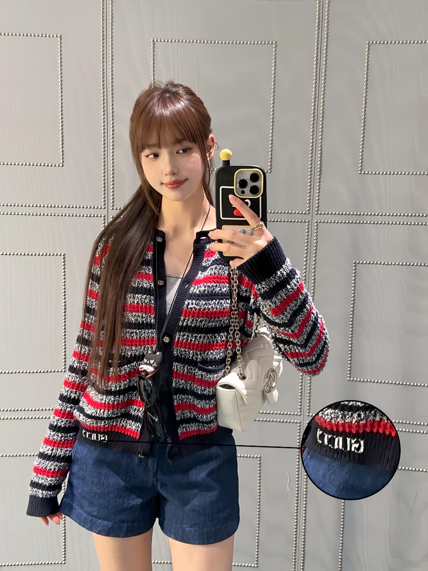 NO:446168,Gucc* 25Fw early autumn new style striped hollow long-sleeved knitted cardigan丨Exclusive yb development!  High-end production!  The whole body contrasting striped hem embroidered letter logo is exquisite and regular version, making the upper body look slim!  Customized jacquard craftsmanship, low-key and luxurious!  A must-have item for fashionable things unlocks all outfits!  Classic items are fashionable and high-end, and the style is versatile and not picky!  S/M/L, gucci, alexander wang19860909Gucc* 25Fw早秋新款 条纹镂空长袖针织开衫丨独家yb开发！高版出品！通体撞色条纹下摆刺绣字母logo 精致常规版型上身巨显瘦！定制提花工艺 低调奢华！时髦精必备单品解锁所有穿搭！经典单品时髦又高级 版型百搭不挑人！现货发售S/M/L,,gucci,alexander wang,Women's clothing