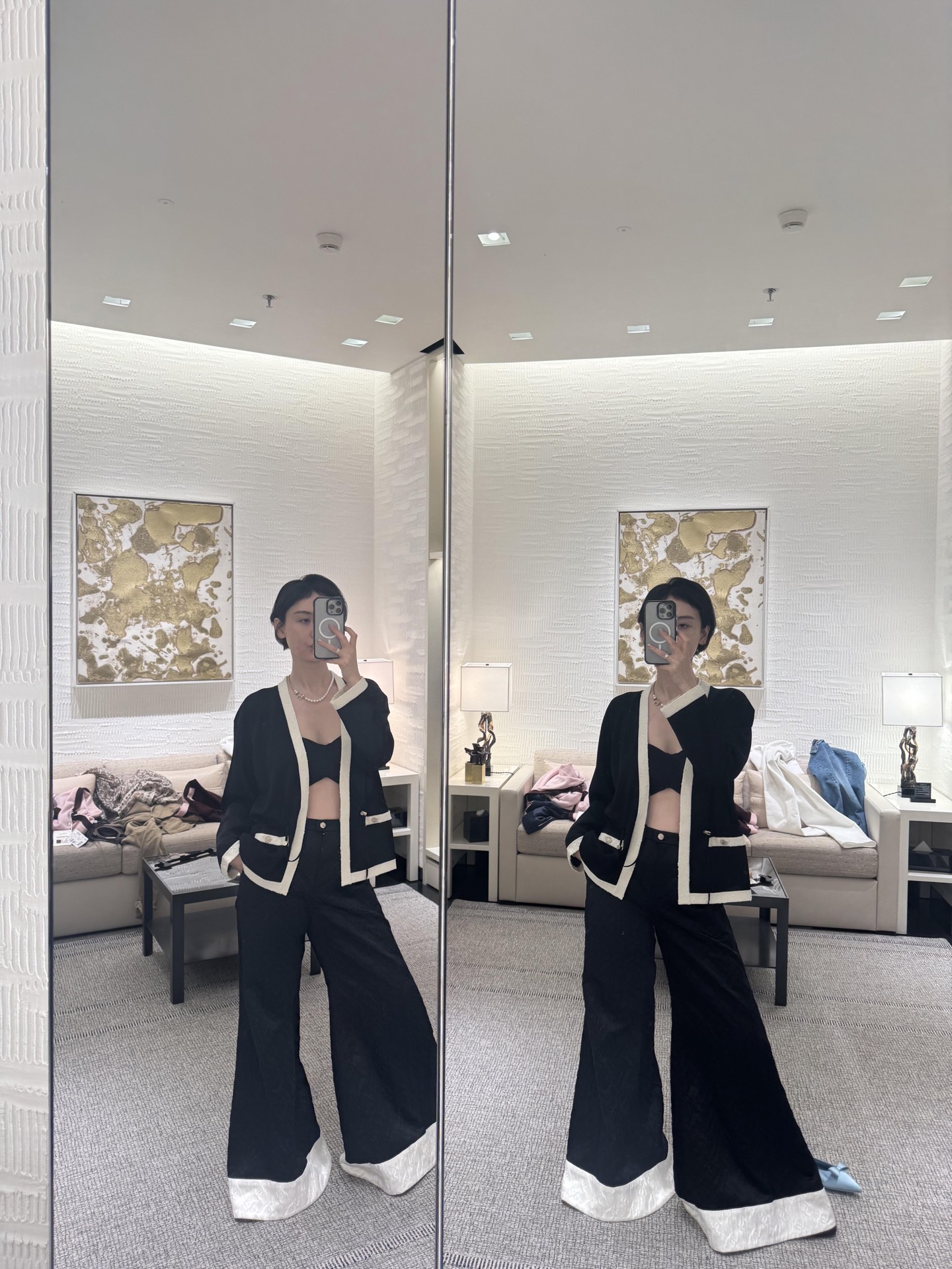 NO:441133,Chane* 25A high-end handicraft workshop series new style black and white high-end color-blocked flared silk pants | Exclusive yb development!  High-end production!  The best must-have for this season!  The 3D three-dimensional tailoring style makes the upper body look slim. It has its own aura!  Sweet and cool celebrity girl style. A must-have high-end item for white and rich beauty!  Original custom quilted double c jacquard silk satin fabric. Open mold hardware buckle, perfect workmanship quality depends on details. S/M/L, chanel, real silk, alexander wang19860909Chane* 25A高级手工坊系列新款 黑白高级拼色喇叭真丝裤丨独家yb开发！高版出品！本季最佳必入绝绝子！3D立体剪裁版型上身巨显瘦.自带气场！甜酷名媛少女风.白富美必备高级单品！原版定制绗缝双c提花真丝缎面料.开模五金扣,完美做工品质看细节.现货发售S/M/L,,chanel,real silk,alexander wang,Women's clothing