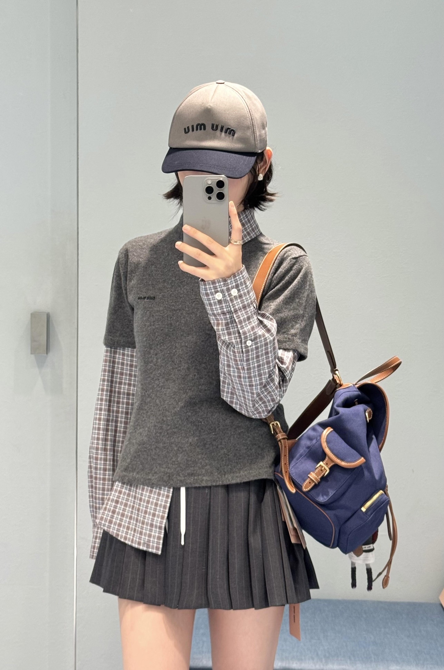 NO:457753,Miumi* 25Fw early autumn new style miu style retro cashmere knitted short-sleeved top | exclusive yb development!  High-end production!  The best practical wearer in the autumn. The layerable series. All the quality of the edition!  Fine colored cashmere yarn, all the colors are very positive, small style, single wear or inner wear are very good, texture is visible to the naked eye, details are available online in stock S/M/L, miumiu, T-shirt, alexander wang19860909Miumi* 25Fw早秋新款 miu式复古羊绒针织短袖上衣丨独家yb开发！高版出品！入秋的最佳实穿选手 可叠穿的系列 全部对版品质！定染细腻的羊绒纱线 颜色都很正 小版型 单穿或者内搭都很可 质感肉眼可见 细节在线现货发售S/M/L,,miumiu,T-shirt,alexander wang,Women's clothing