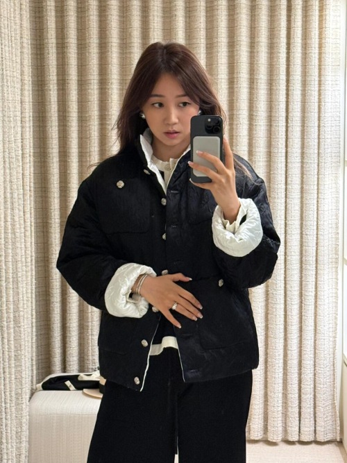 Chanel 25A Black & White Jacquard Cotton Blend Jacket with Pearl Buttons 1 Chanel 25A Black & White Jacquard Cotton Blend Jacket with Pearl Buttons