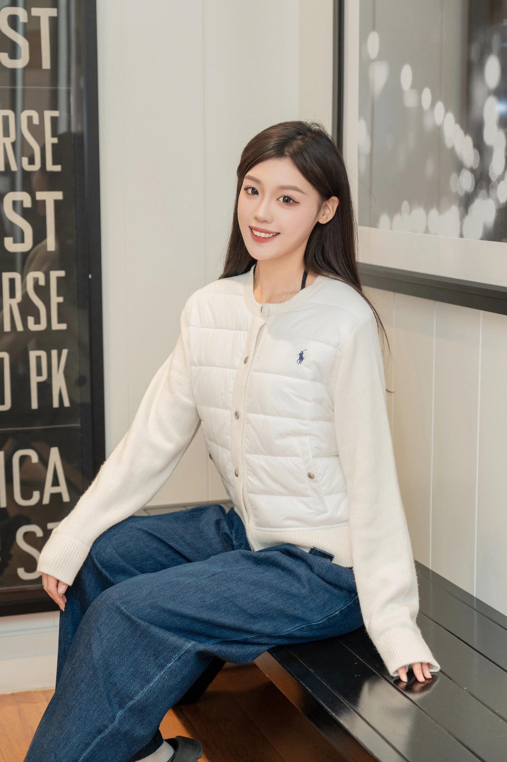 Ralph Lauren Down Puffer Jacket with Knit Sleeves - Stylish and Warm 3 i1756359441267 9841 0 2