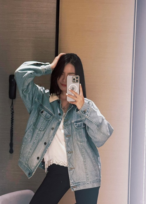 Retro Corduroy Collar Denim Jacket, Casual Loose Fit Button-Down Jean Coat 1 Retro Corduroy Collar Denim Jacket, Casual Loose Fit Button-Down Jean Coat