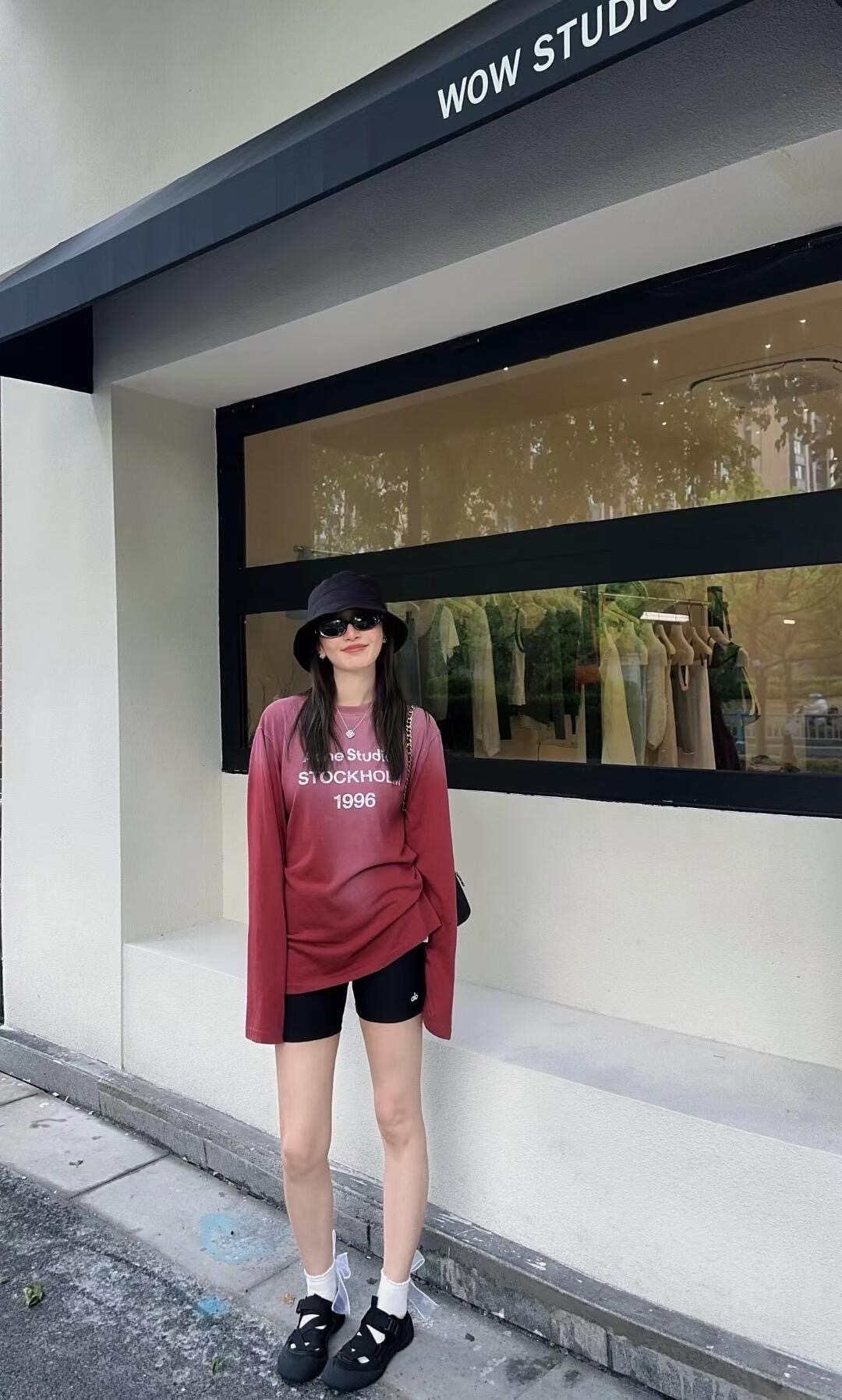 Acne Studios 1996 Caramel Brown Ombre Long Sleeve T-Shirt 8 i1757309184048 7261 0 6