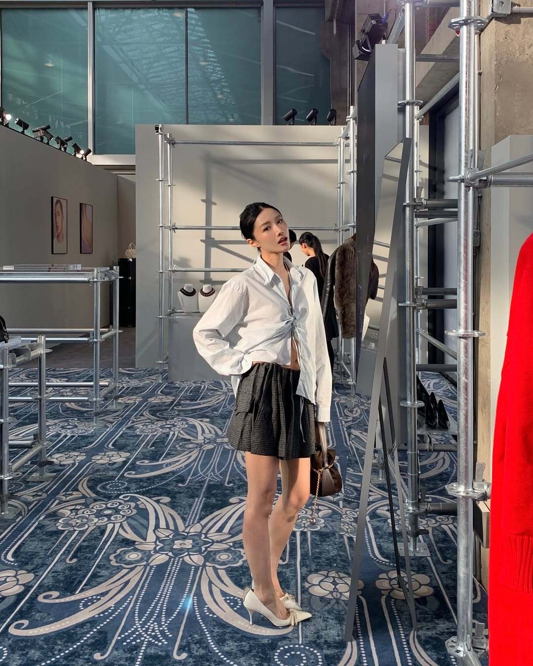 Prada Plaid Wool Mini Skirt: Retro Elegance, High-Waisted A-Line Silhouette 8 i1757745925217 124 0 6