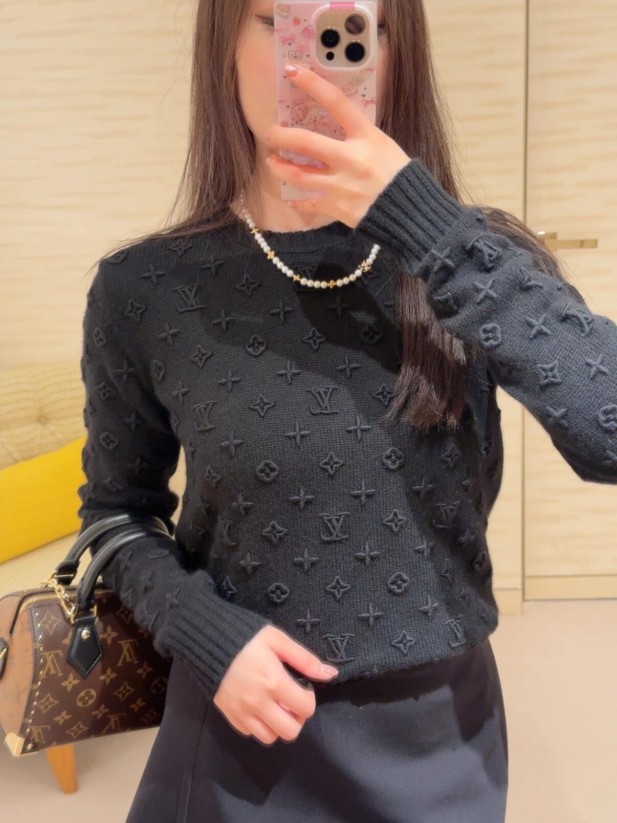 Louis Vuitton 3D Embossed Logo Cashmere Sweater, Early Autumn Collection 8 i1757748850678 6909 0 6