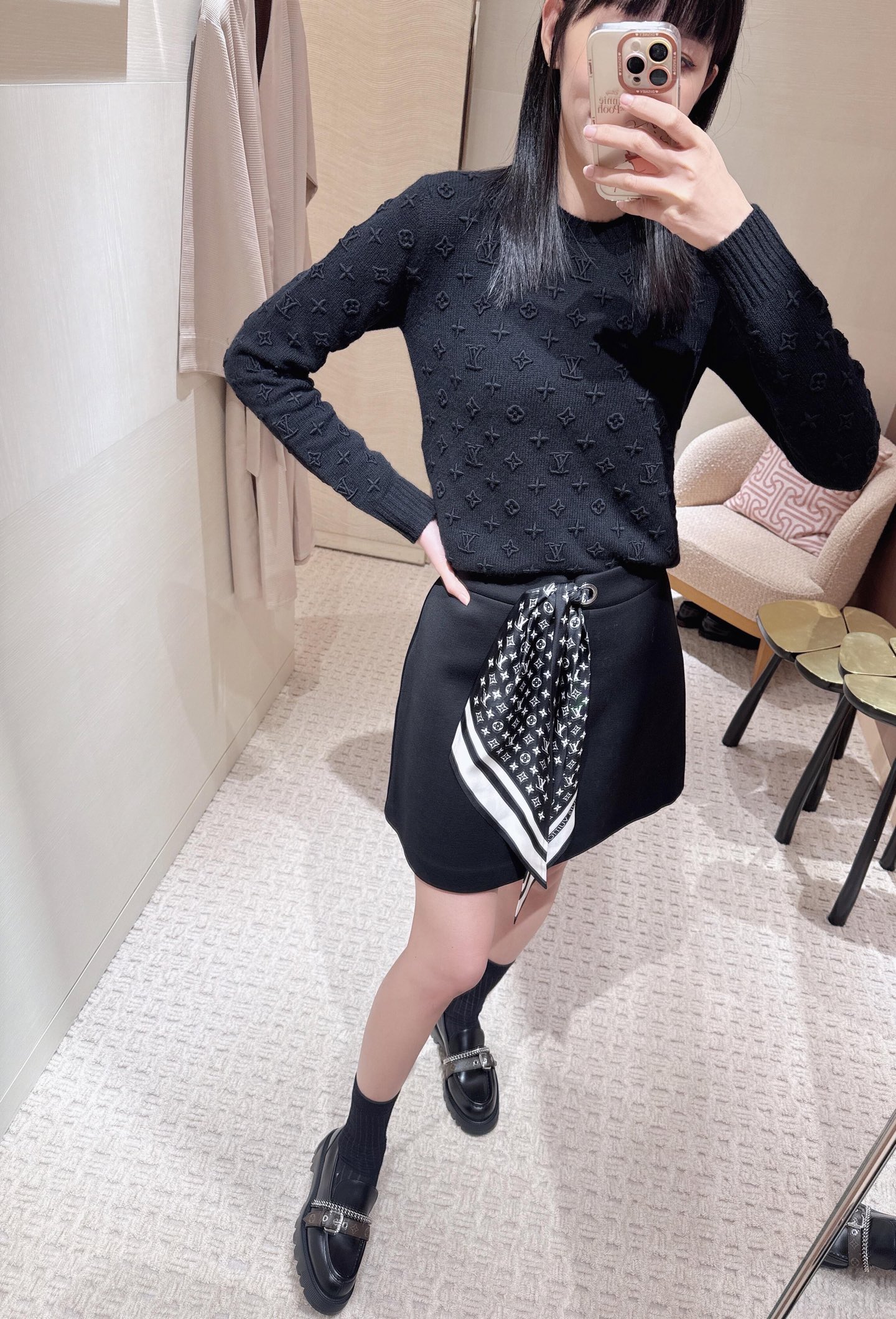 Louis Vuitton 3D Embossed Logo Cashmere Sweater, Early Autumn Collection 4 i1757748851724 9112 0 2