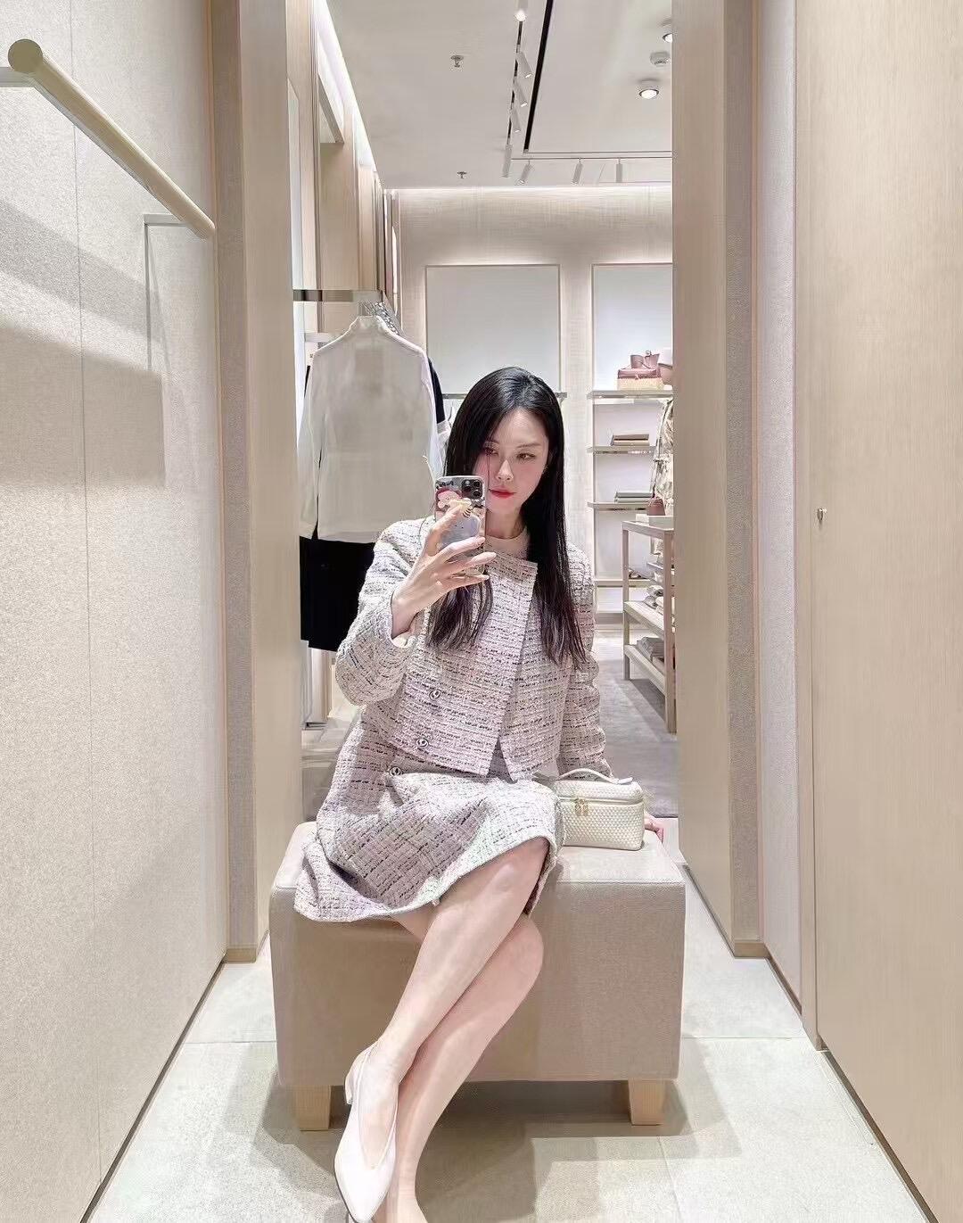 Elegant Tweed Skirt Suit Set, Women's Wool Blend Outfit with Pearl Button Detail 2 i1757931976164 9583 0 1
