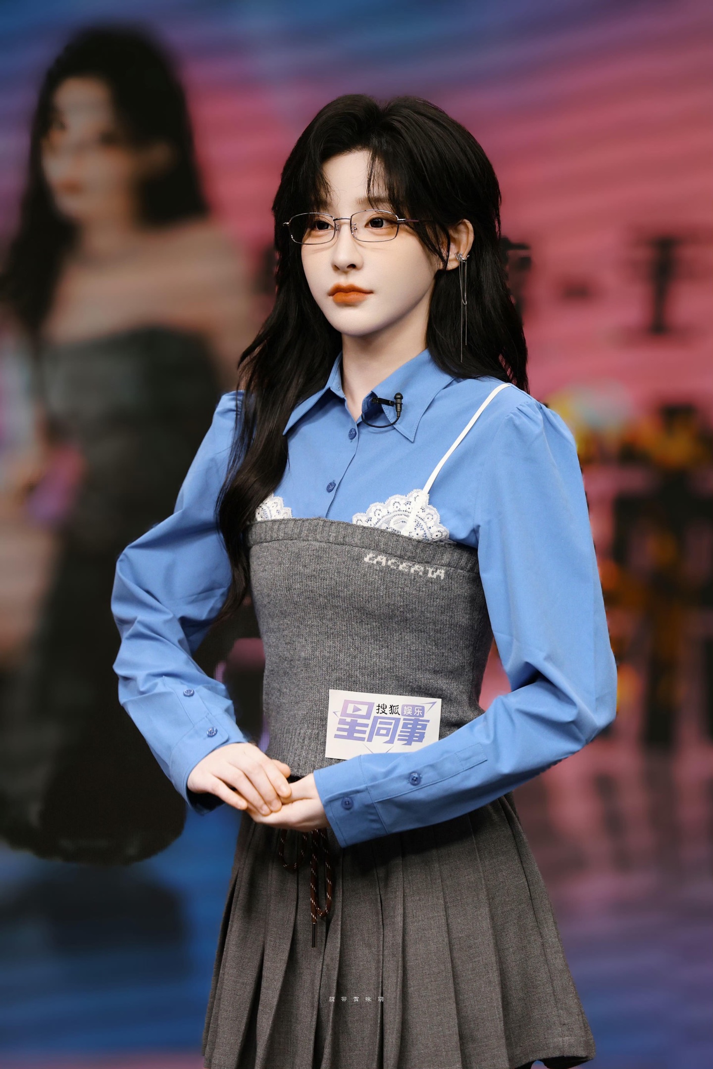 NO:608480,LACER*A 25FW new autumn and winter plaid needle-stitched lace bra shirt丨Exclusive high-end version!  The layered design of plaid shirt + knitted bra has a layered feel that 'takes no effort to put on'. The shirt is soft and loose, which makes it look casual and relaxed; the knitted bra is spliced ​​with lace edges, and the sweet girly feeling is hidden in the details, and it can also quietly tighten the waistline. It can be worn with a coat in autumn and winter, or worn alone in spring and summer!  Ready for sale S/M/L,,jackets & coats,shirts,alexander wang19860909LACER*A 25FW秋冬新款 格纹针梭拼接蕾丝胸衣衬衫丨独家高版出品！格纹衬衫+针织胸衣的叠穿设计,自带“不用费力搭”的层次感衬衫是软乎乎的宽松版型,衬出随性松弛；针织胸衣拼接蕾丝边,甜妹感藏在细节里,还能悄悄收紧腰线.秋冬搭外套、春夏单穿都能搭！现货发售S/M/L,,jackets & coats,shirts,alexander wang,Women's clothing