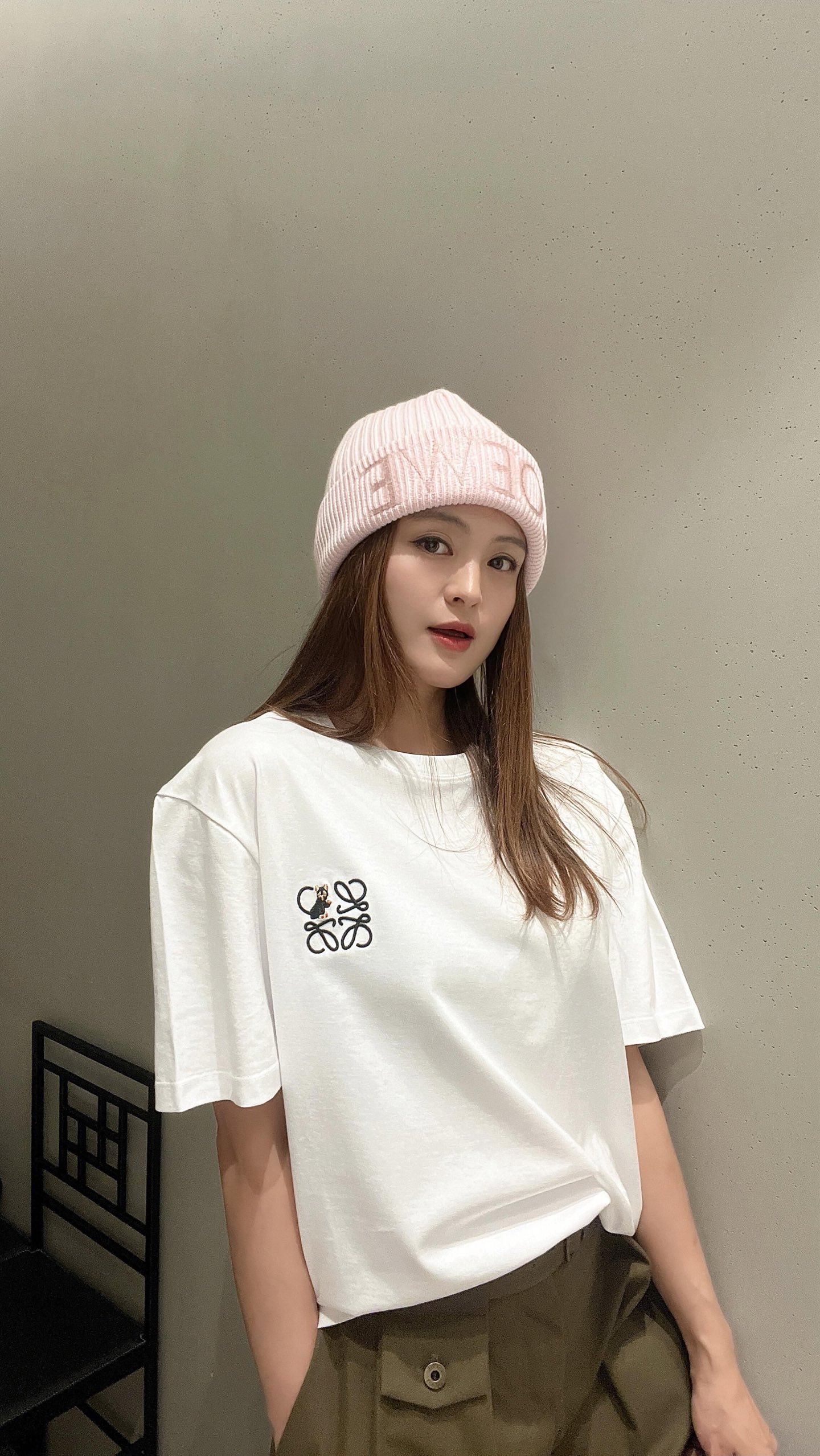 로에베 고양이 자수 반팔 티셔츠 26 SS 상세 이미지 4