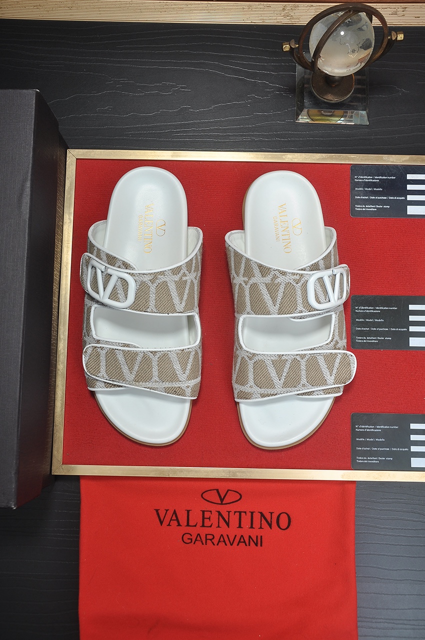 Valentino Luxury
 Shoes Slippers Lattice Cowhide PU