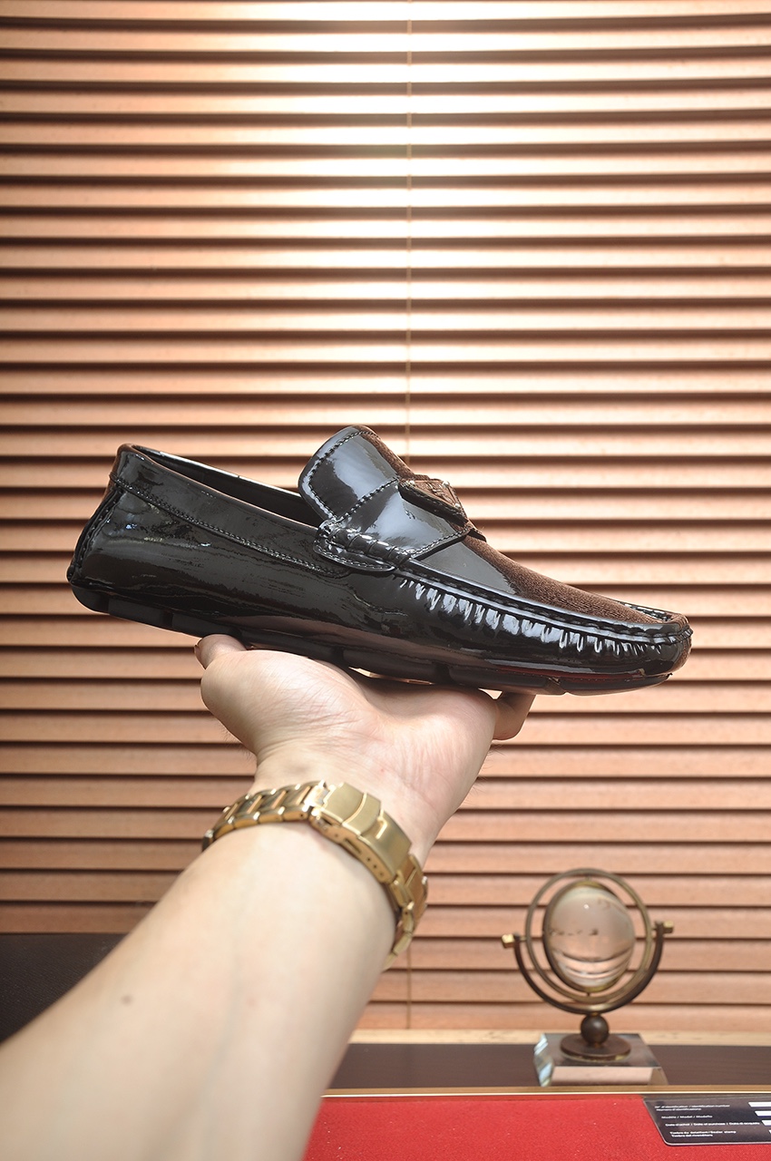 Prada Leather Loafers - Premium Italian Leather, Classic Style 5 i1725035037 4566 1