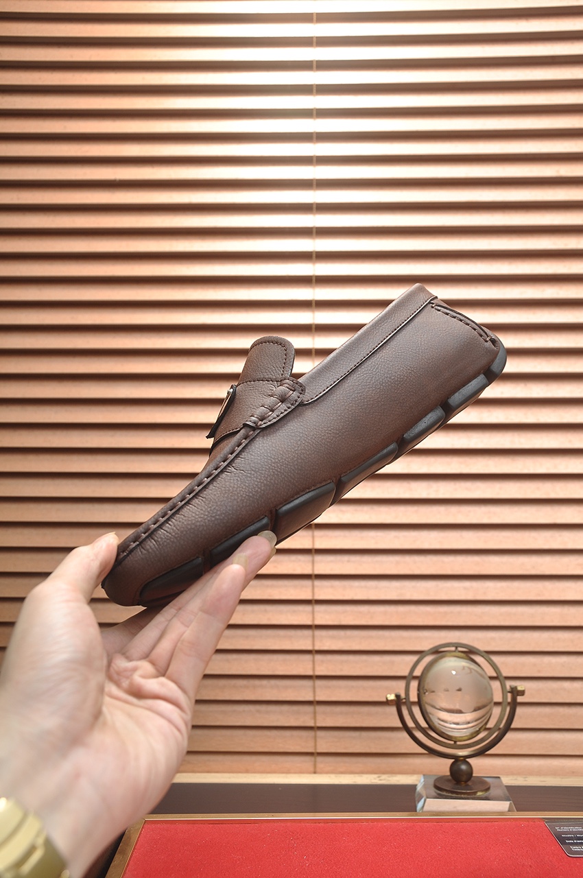 Prada Leather Loafers for Men, Original Leather, Rubber Sole, Various Sizes 6 i1725035186 5127 2