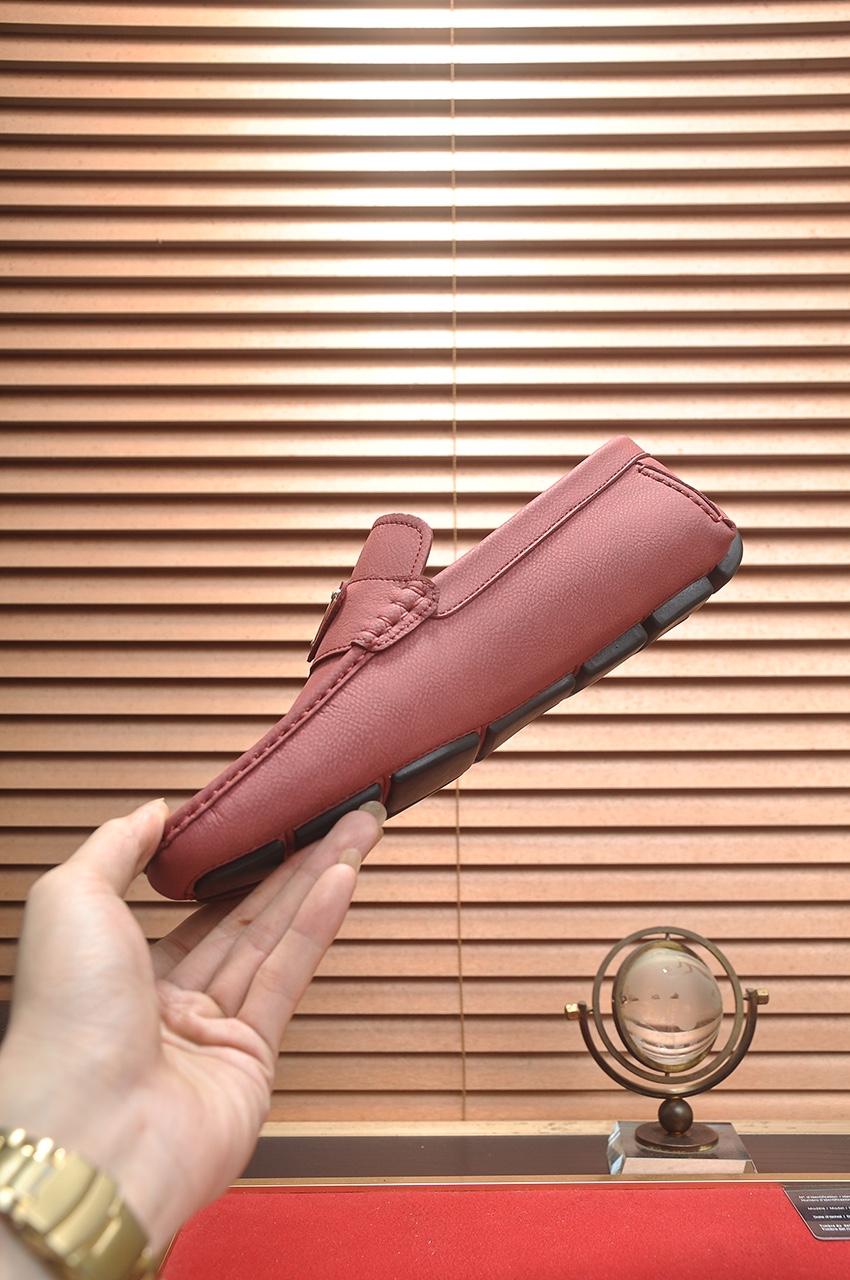 Prada Leather Loafers for Men, Classic Style, Comfortable and Durable 6 i1725035198 291 1