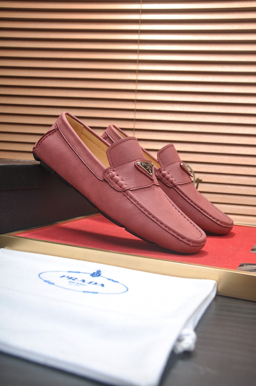 Prada Leather Loafers for Men, Classic Style, Comfortable and Durable 3 i1725035198 814 7