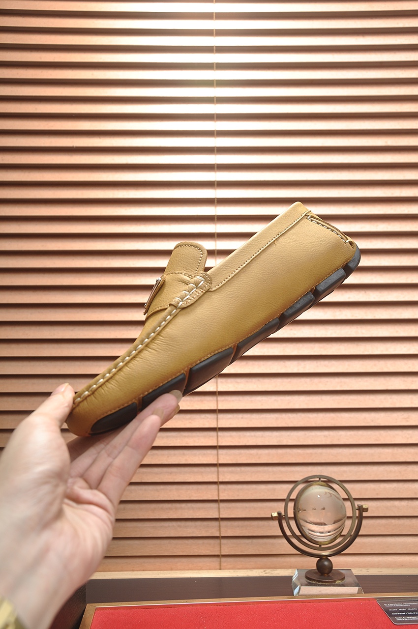 Prada Leather Loafers: Original Leather,Comfortable, and High-Quality 6 i1725035224 8079 3