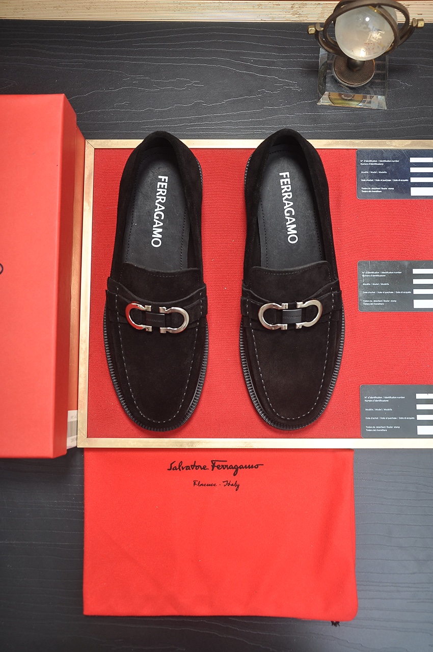 NO:620210,[Ferragamo/Ferragamo] (High-end Niuli) New Ferragamo* - the top version of Ferragamo's classic formal leather shoes!  Made of imported original cowhide, the inner top layer is comfortable cowhide lining!  Original wear-resistant rubber outsole!  High quality products!  Code number 38-45 (45 customized),,ferragamo,cowhide19860909【Ferragamo/菲拉格幕】（高端牛里) 新款 Ferragamo*——顶级版本 菲拉格幕经典正装皮鞋！选用进口原版牛皮,内里头层舒适牛皮内里！原版耐磨橡胶大底！高品质精品！码数38-45(45定做),,ferragamo,cowhide,Men's shoes