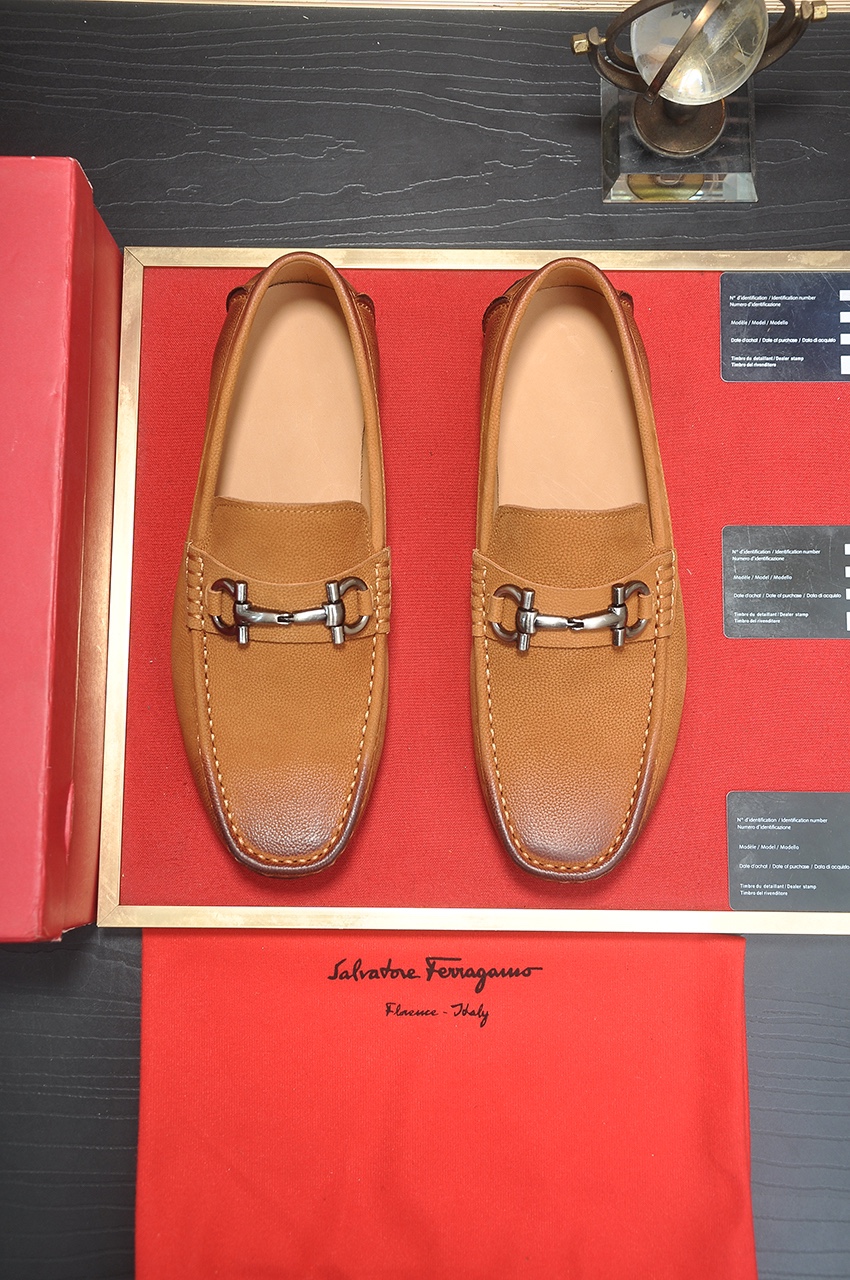 NO:897778,[Ferragamo/Ferragamo] The latest model in the counter is hand-woven from imported high-quality cowhide with open edges + imported cowhide + original luxury metal buckle + original combination outsole, no pressure, 38--44,,ferragamo,cowhide19860909【Ferragamo/菲拉格幕】专柜最新款原版进口开边上乘牛皮手工编织成+进口牛里+原版奢华金属扣+原版组合大底对比无压力 38--44,,ferragamo,cowhide,Men's shoes