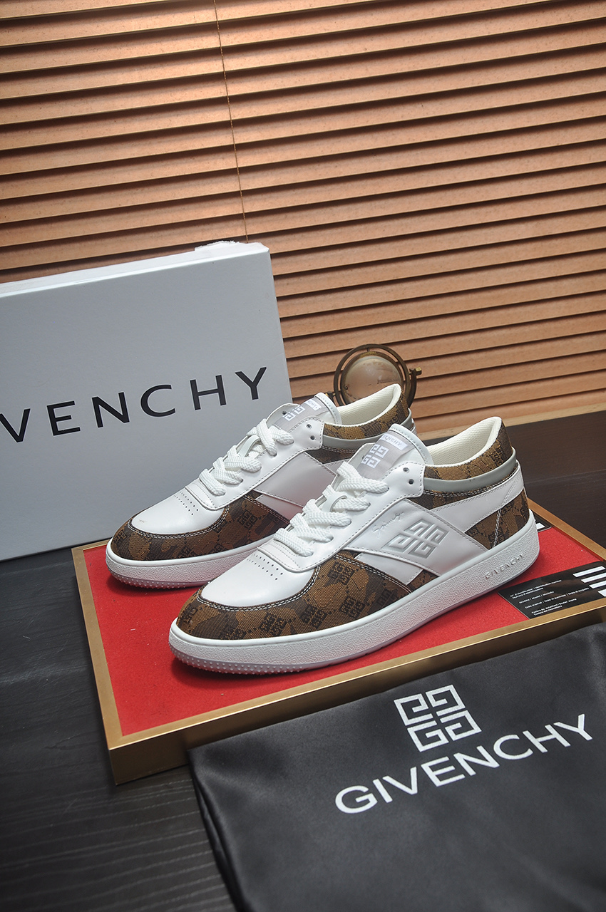 Givenchy Men's City Sport Sneakers in Printed Fabric 5 i1741106720424 4051 0 3