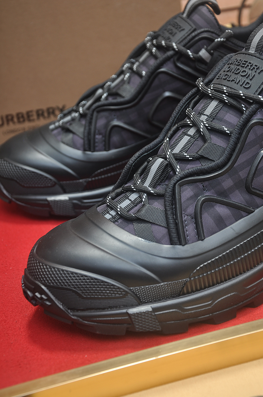 Burberry Classic Low-Top Sneakers in Black Check Leather, Size 38-44 9 i1742233885750 2732 0 7