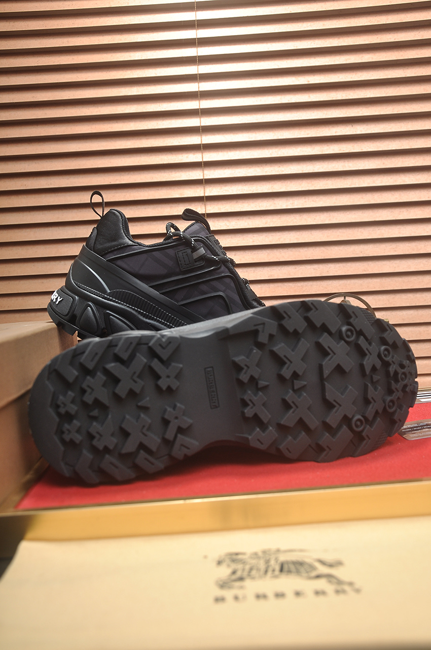 Burberry Classic Low-Top Sneakers in Black Check Leather, Size 38-44 8 i1742233885752 1823 0 6