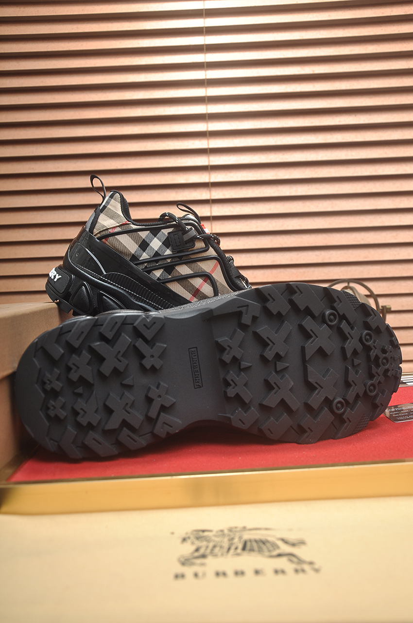 Burberry Low-Top Sneakers in Signature Check with Leather Lining, Size 38-44 8 i1742233907828 7623 0 6