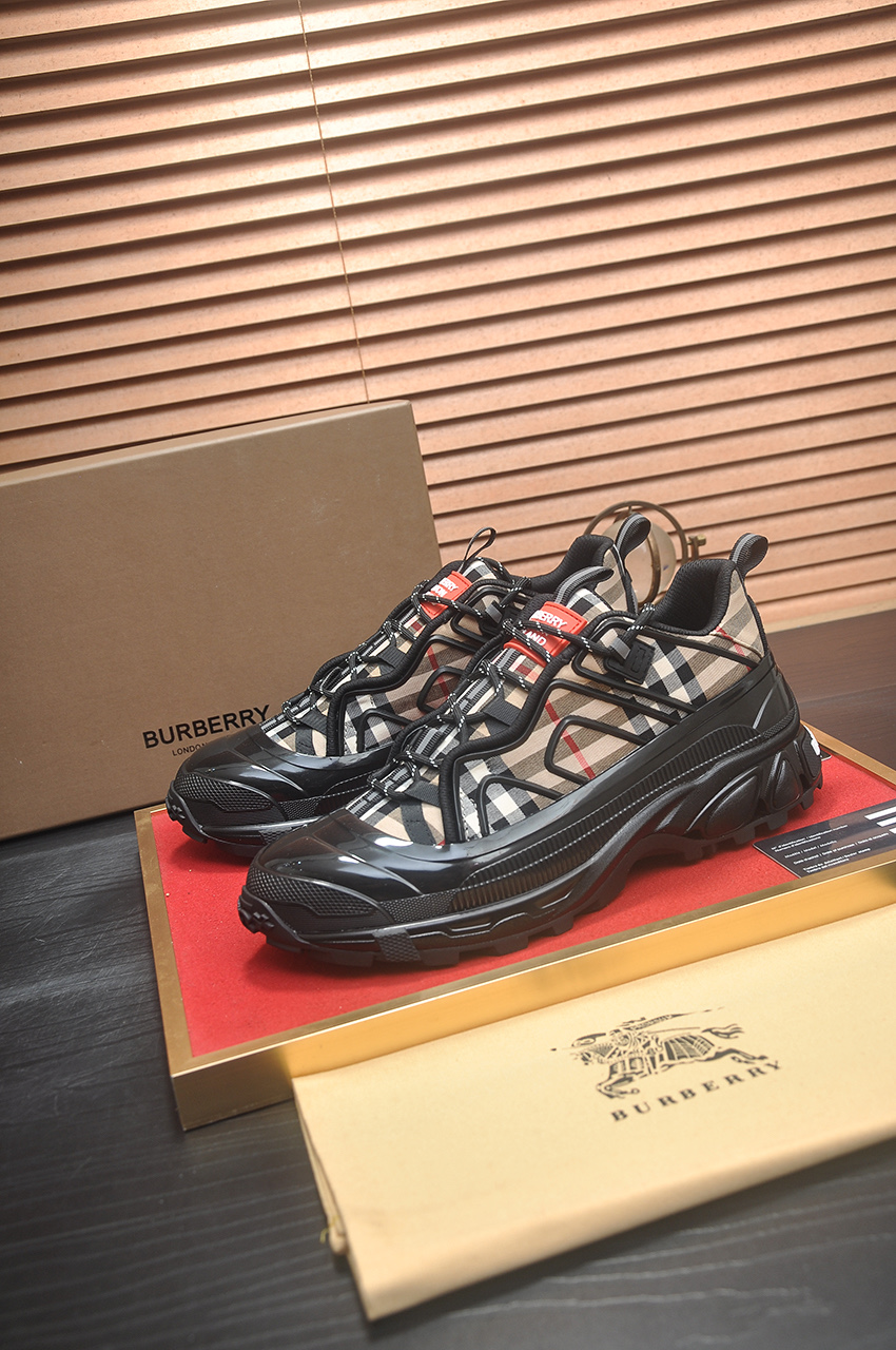 Burberry Low-Top Sneakers in Signature Check with Leather Lining, Size 38-44 5 i1742233908454 1861 0 3