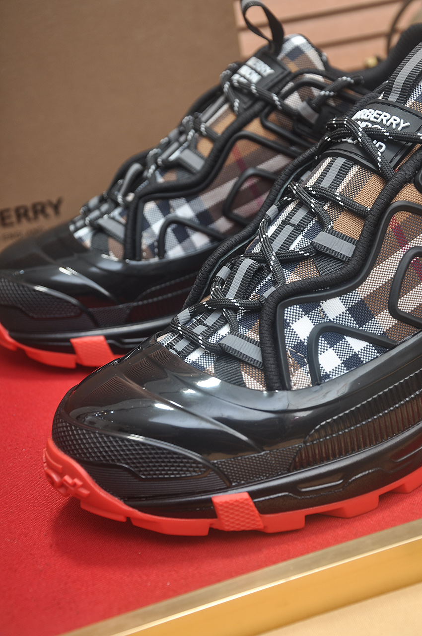 Burberry Low-Top Sneakers in Classic Check with Leather Lining, Size 38-44 9 i1742233944730 9322 0 7