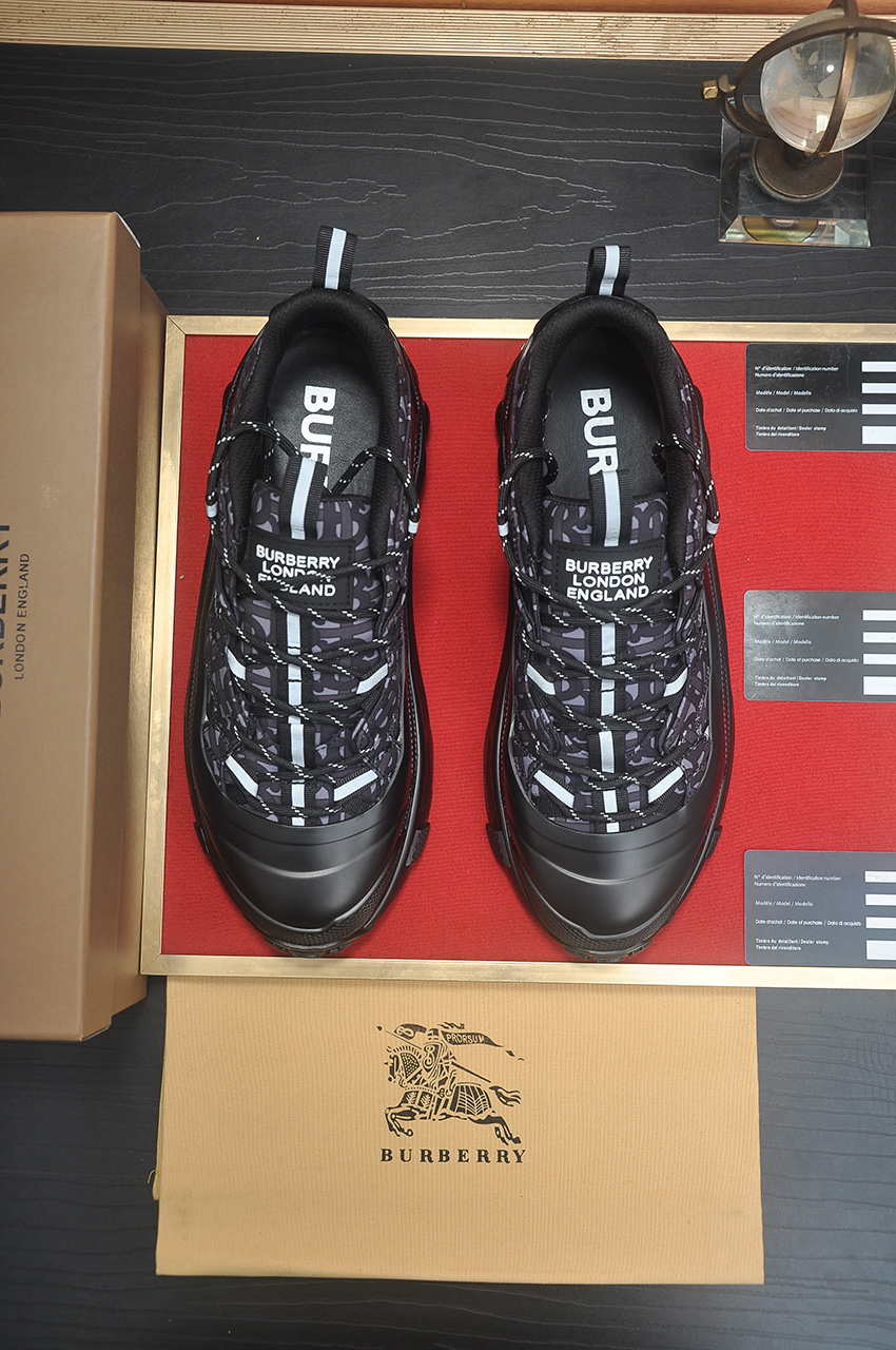 Burberry Low-Top Sneakers in Classic Check,Premium Leather Lining,Comfort Fit 3 i1742233979051 3604 0 1