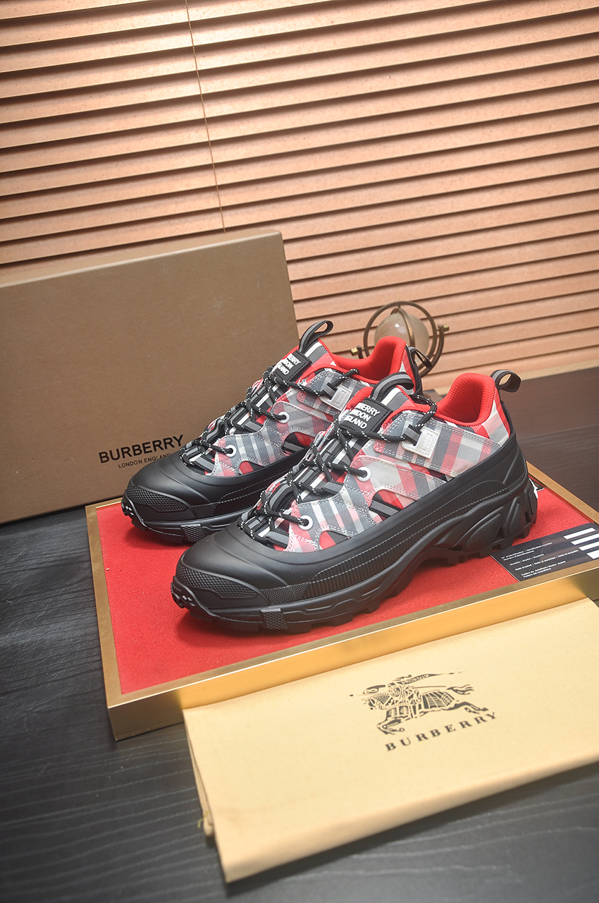 Burberry Low-Top Sneakers in Classic Check, Leather Lined, Size 38-44 5 i1742233999406 3429 0 3