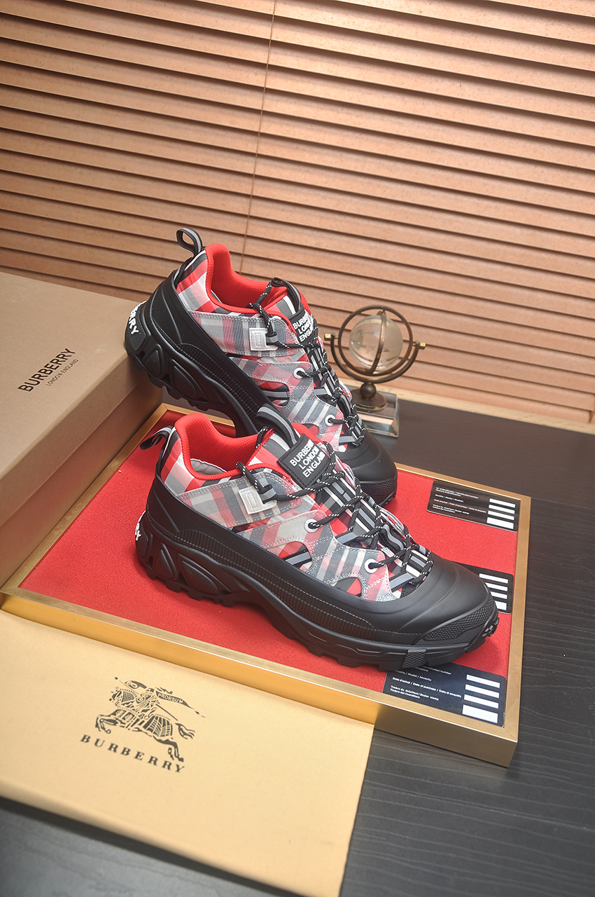 Burberry Low-Top Sneakers in Classic Check, Leather Lined, Size 38-44 7 i1742233999905 3181 0 5