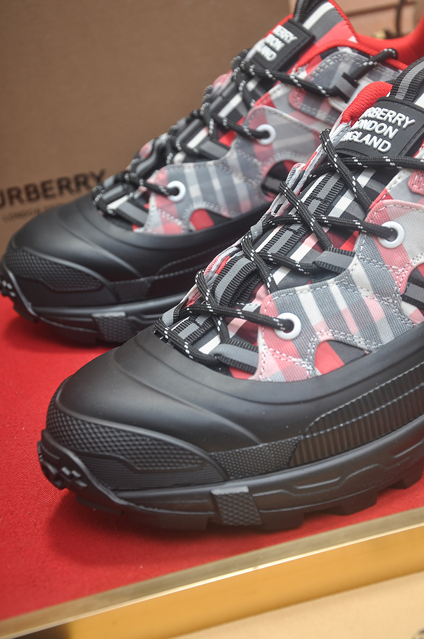 Burberry Low-Top Sneakers in Classic Check, Leather Lined, Size 38-44 9 i1742233999924 2356 0 7