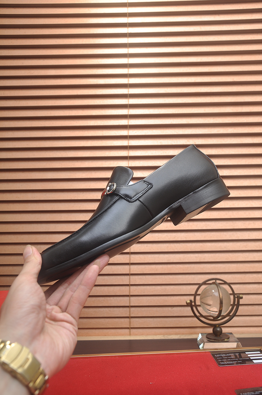 Salvatore Ferragamo Men's Leather Loafers with Metal Buckle 6 i1742234178797 1934 0 4