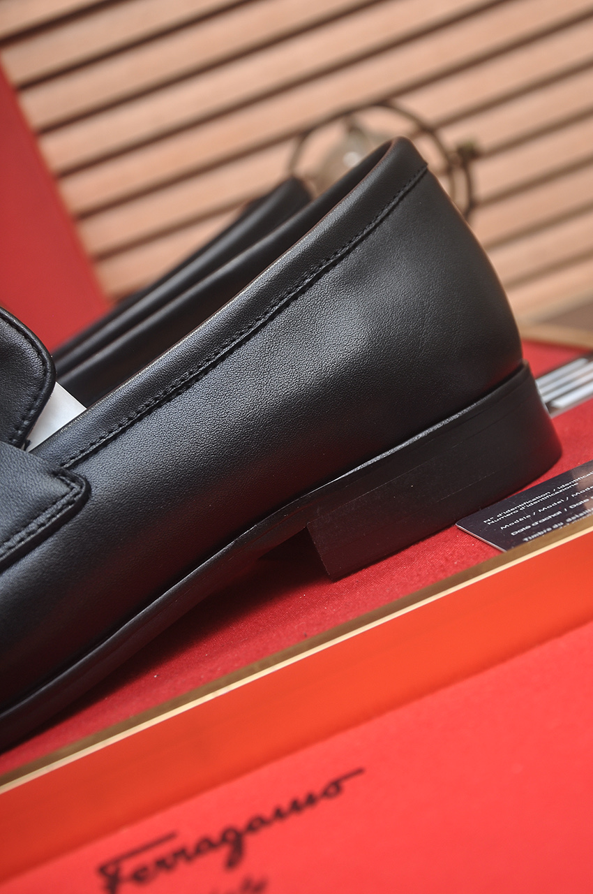 Ferragamo Men's Leather Loafers with Metal Buckle - Imported Quality 10 i1742234228241 7084 0 8