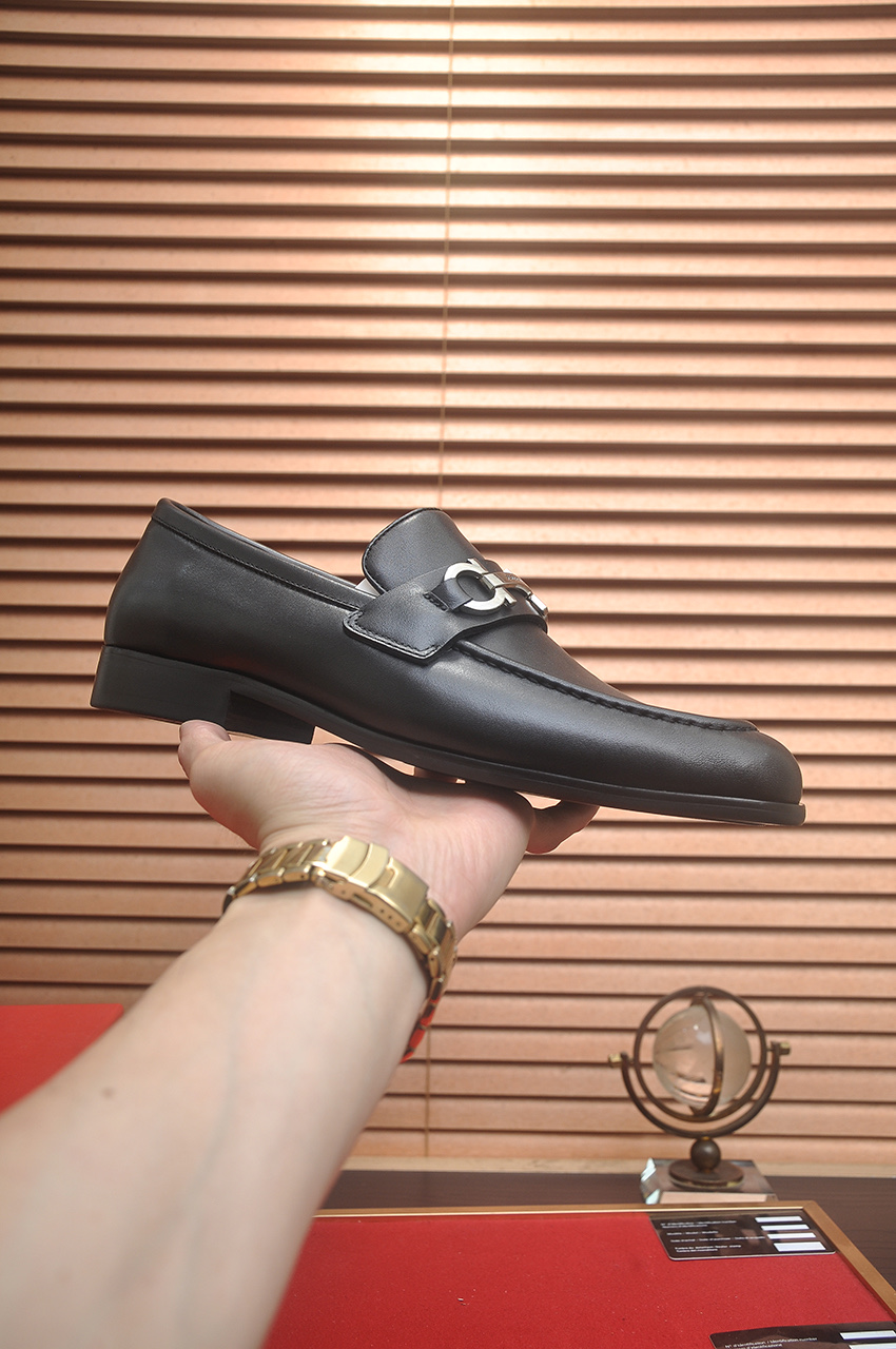 Ferragamo Men's Leather Loafers with Metal Buckle - Imported Quality 5 i1742234228930 6418 0 3