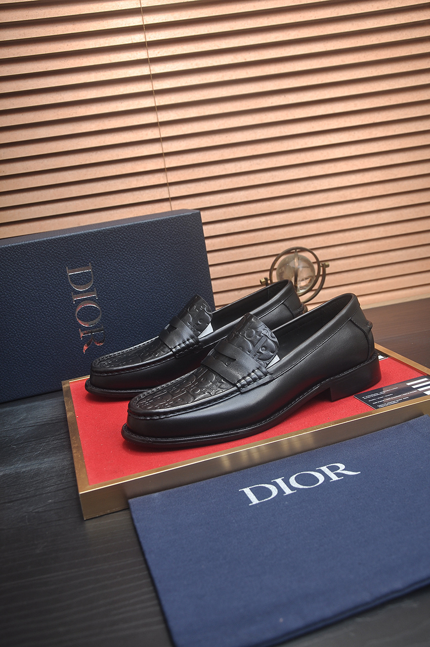 Dior Leather Loafers for Men - Iconic Style & Superior Comfort 4 i1742234338382 4826 0 2