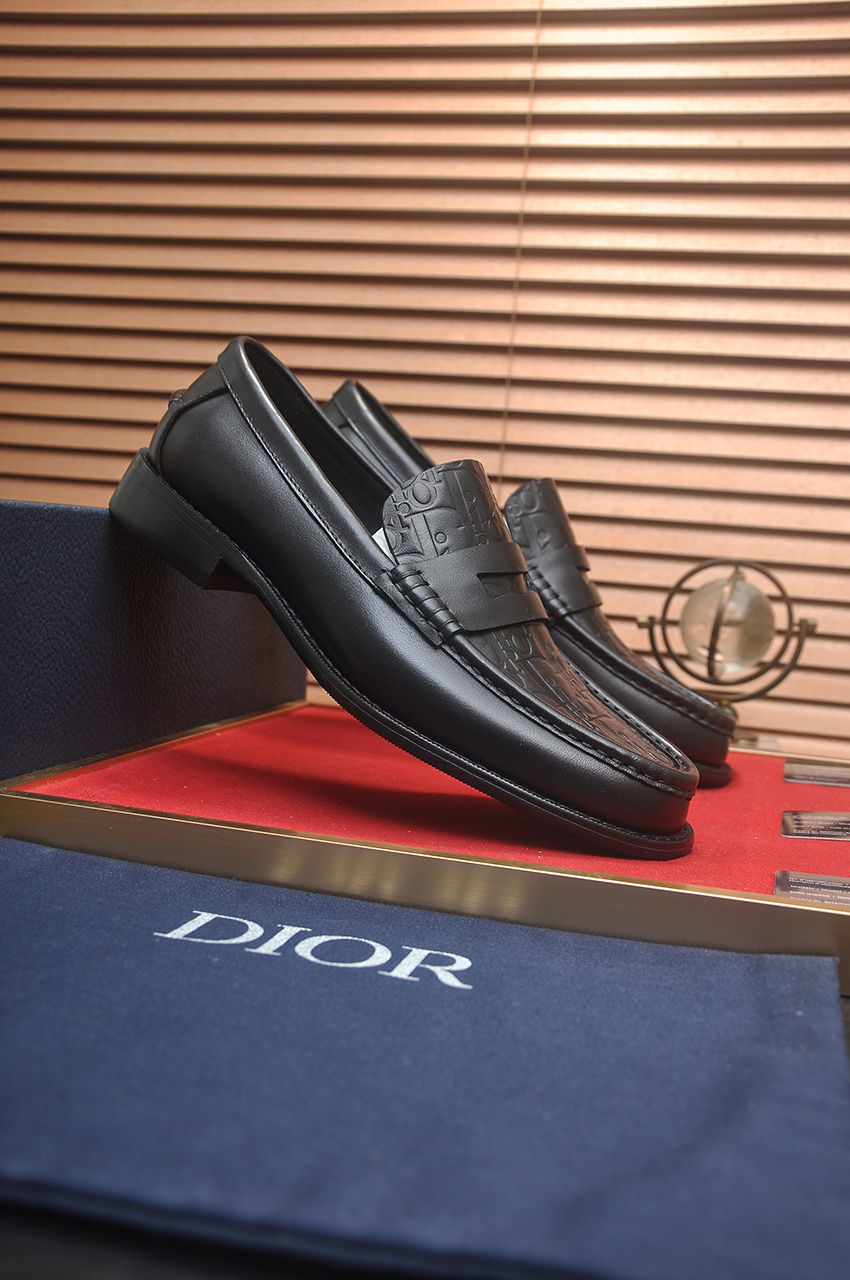Dior Leather Loafers for Men - Iconic Style & Superior Comfort 3 i1742234339033 7136 0 0