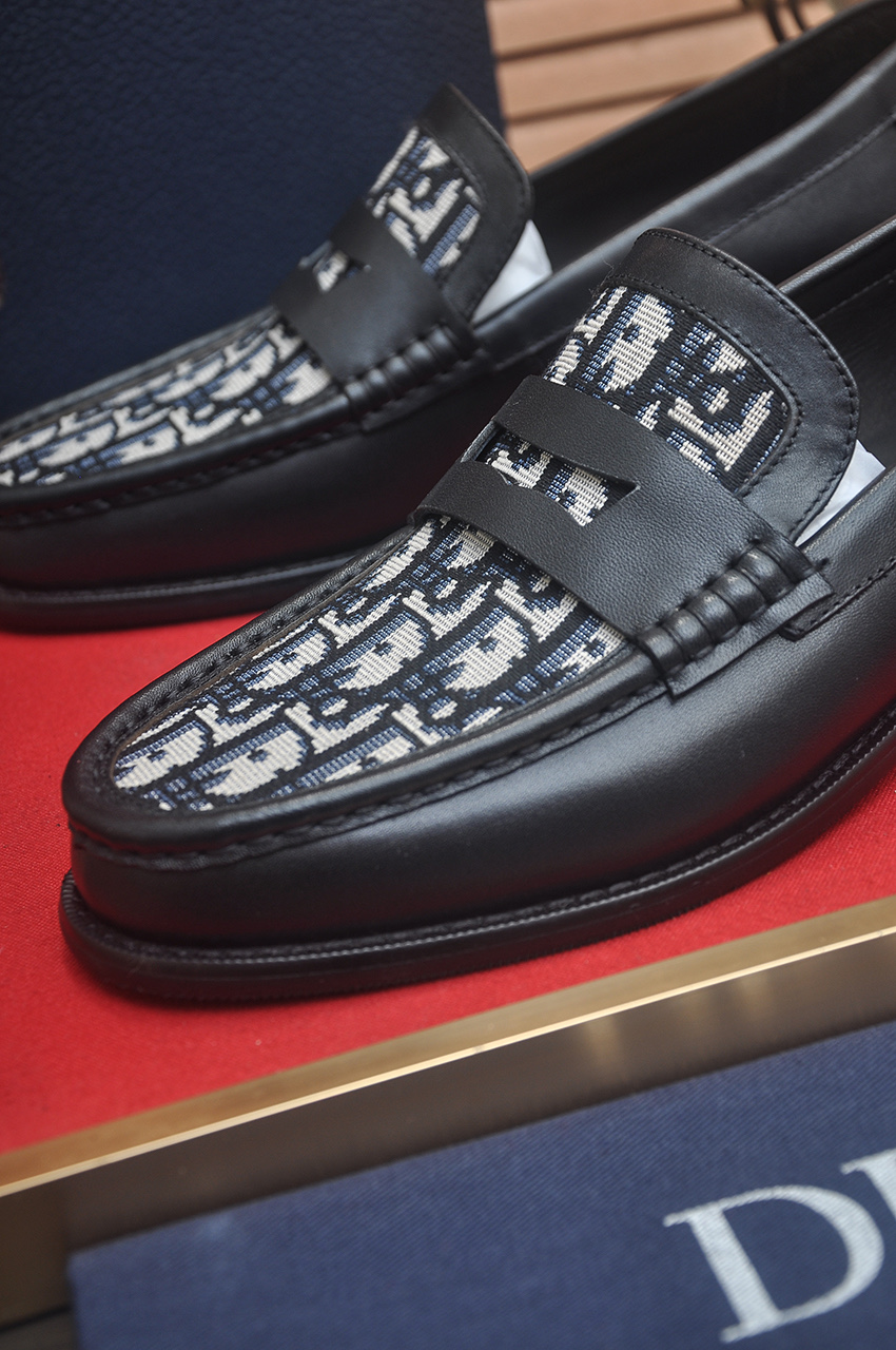 Dior Men's Loafers In Oblique Jacquard With Refined Leather 9 i1742234413679 914 0 7