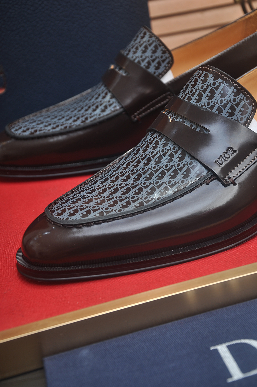 Dior Men's Loafers in Leather with Dior Oblique Motif - Brown 9 i1742234520350 2484 0 7